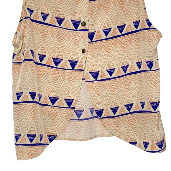 LUSH Aztec Print Cropped Top Scalloped Back Button Down Geometric Tan Blue Sz M - Picture 5 of 8